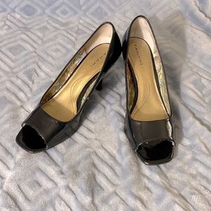 Tahari navy blue peep toe heels